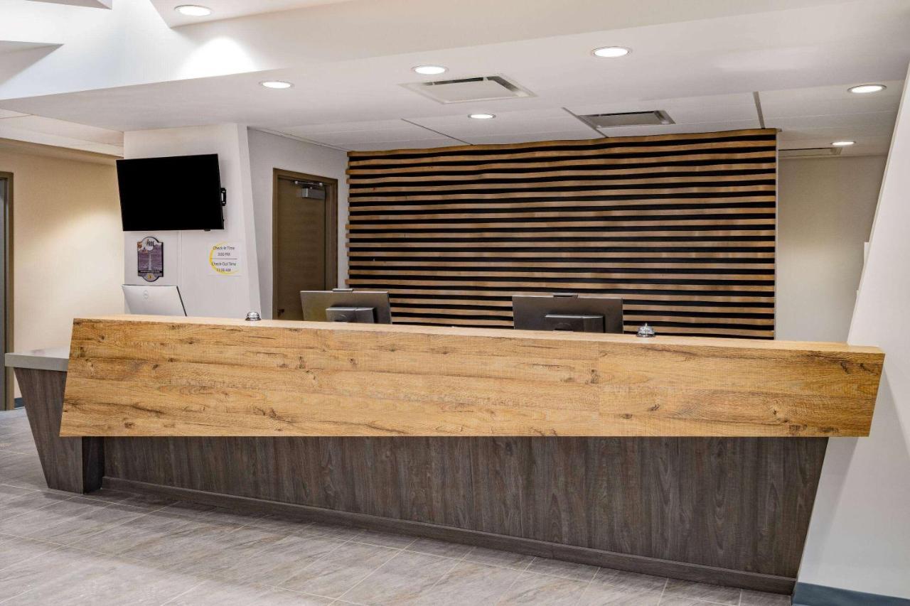Hotel Super 8 By Wyndham Moosonee Zewnętrze zdjęcie